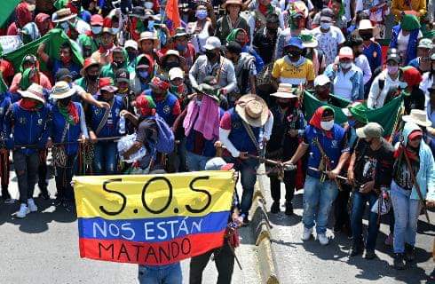 Dix-mille indigènes Colombiens marchent en direction de Bogotá pour dénoncer la barbarie  et y mettre fin