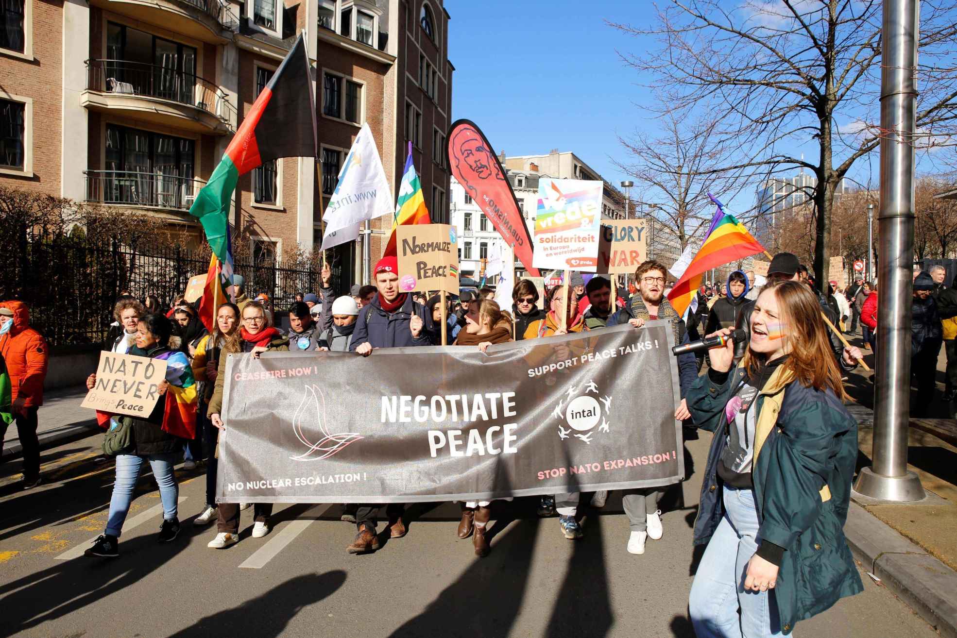 Maatschappelijke organisaties doen aanbevelingen om het bloedvergieten in Oekraïne te stoppen